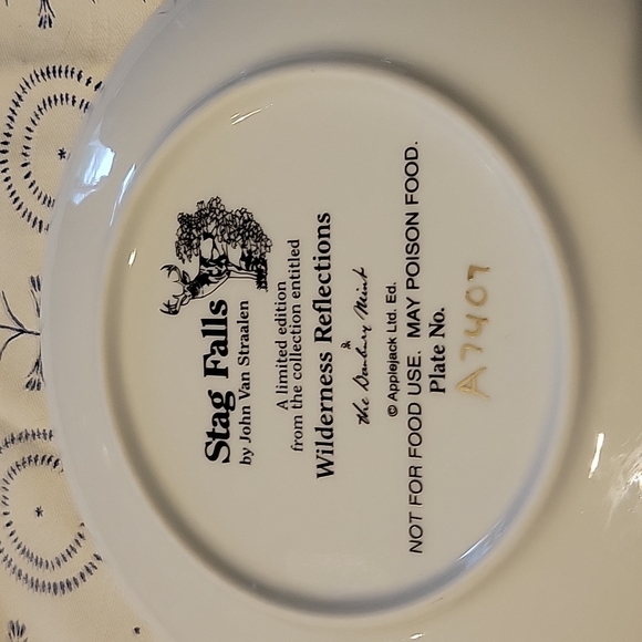 Collectors Plate,Stag Falls,Autumn Scene,NEW,Deer - Picture 4 of 4